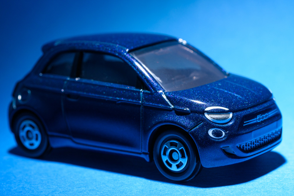 トミカのミニカー、FIAT500eのオリジナル画像 ©️Hiroyuki Onuma