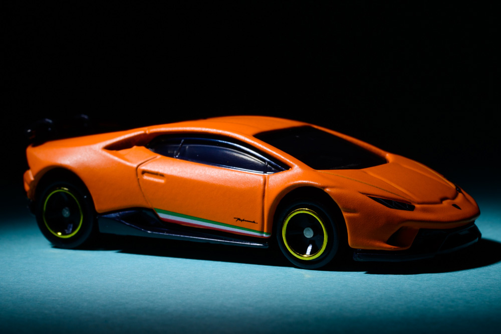 トミカのミニカー、ランボルギーニウラカンペルフォルマンテのオリジナル画像 ©️Hiroyuki Onuma